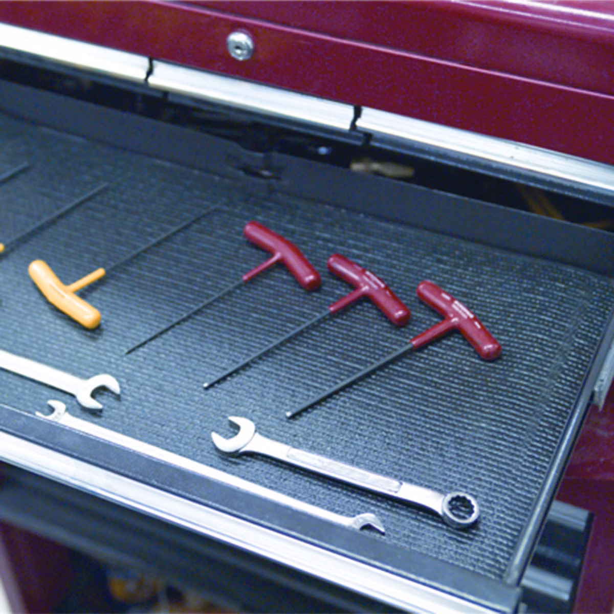 Vantage 26.25 In. x 17.75 In. Top Mat Drawer Liner