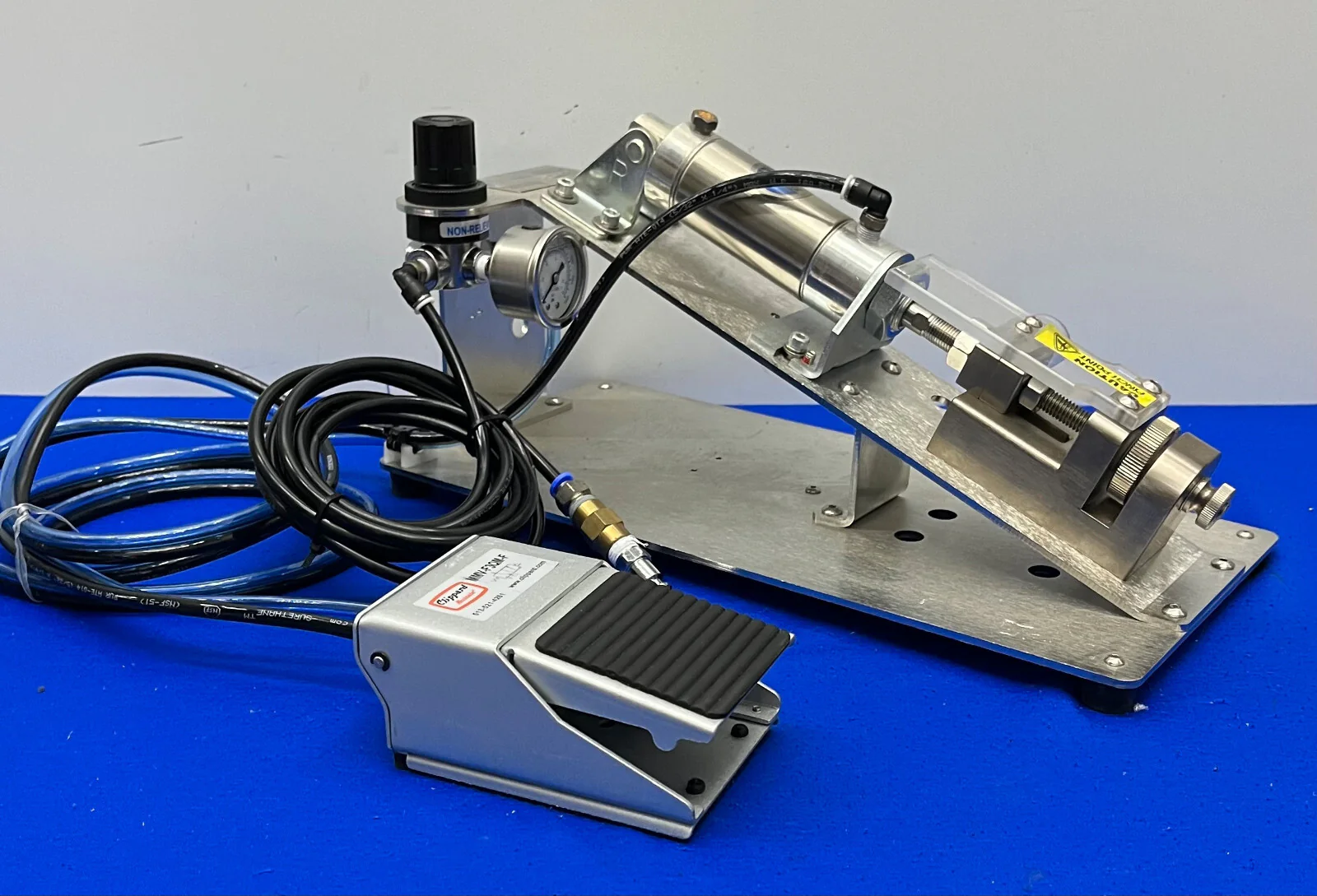 CLEAN ROOM DEVICES CRD200 TUBING EXPANDER W/ STAINLESS STEEL BASE & PEDAL