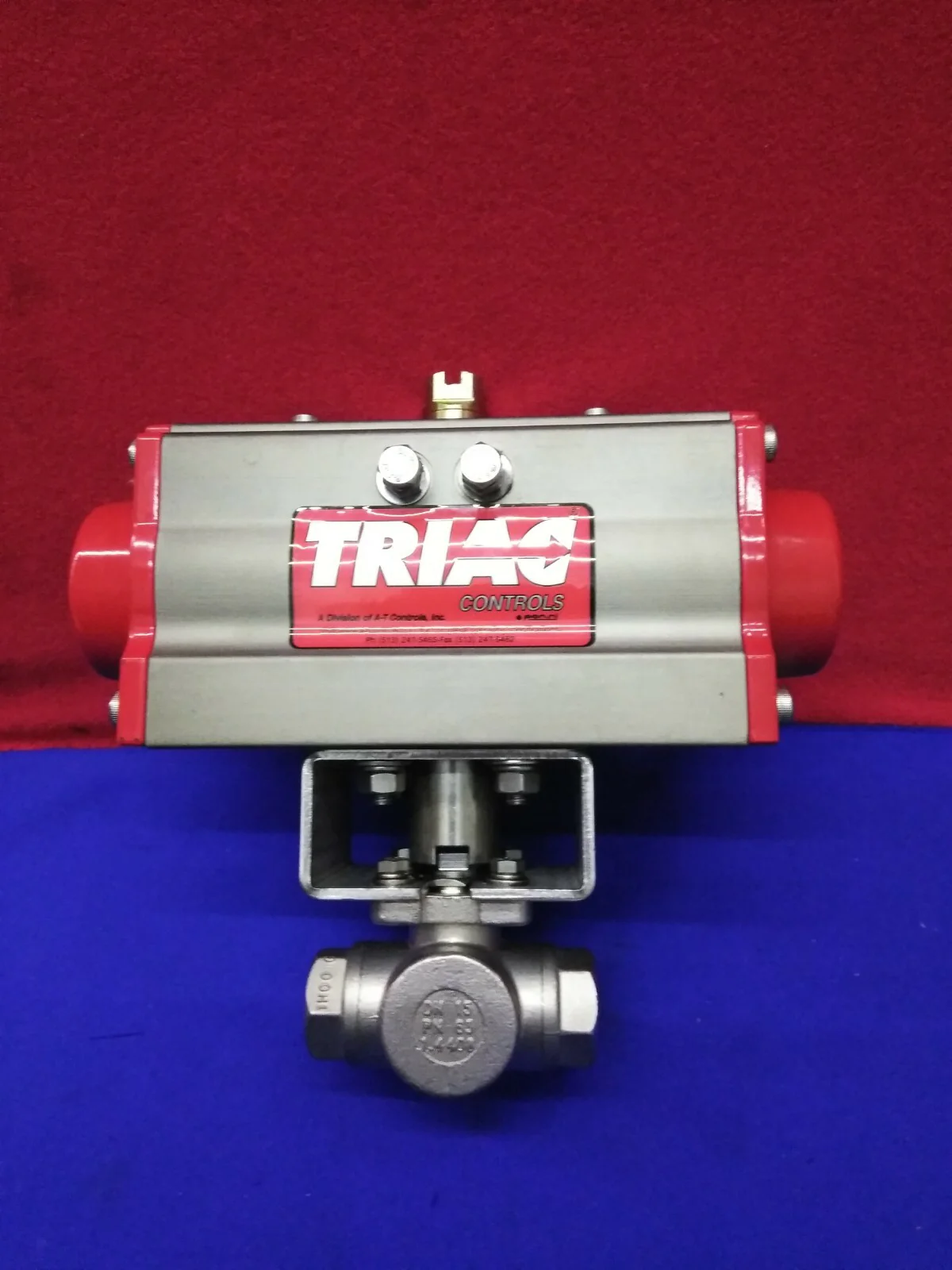 TRIAC 38TX0502R2SXXL 2R40SR SPRING RETURN ACTUATOR MOUNTED TO 38 SERIES 3-WAY 31