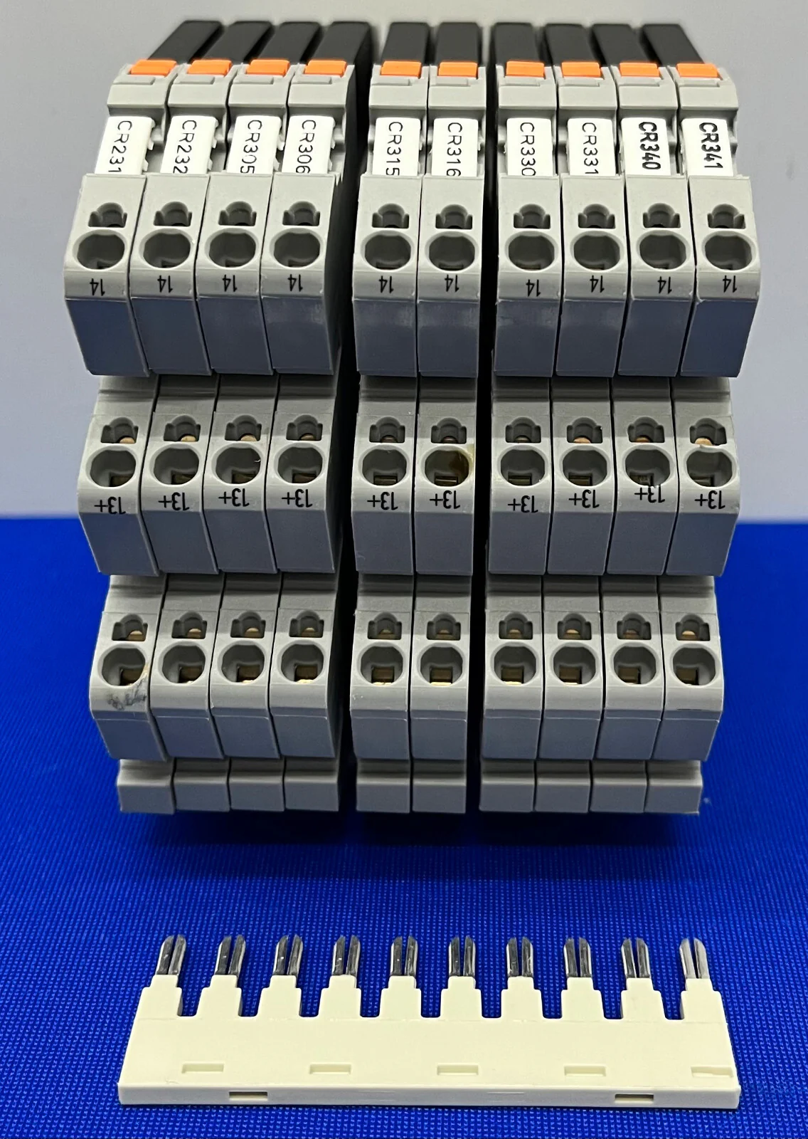 WAGO 857-704 SOLID STATE RELAY MODULE WITH 857-164 SOLID STATE RELAY – QTY OF 10