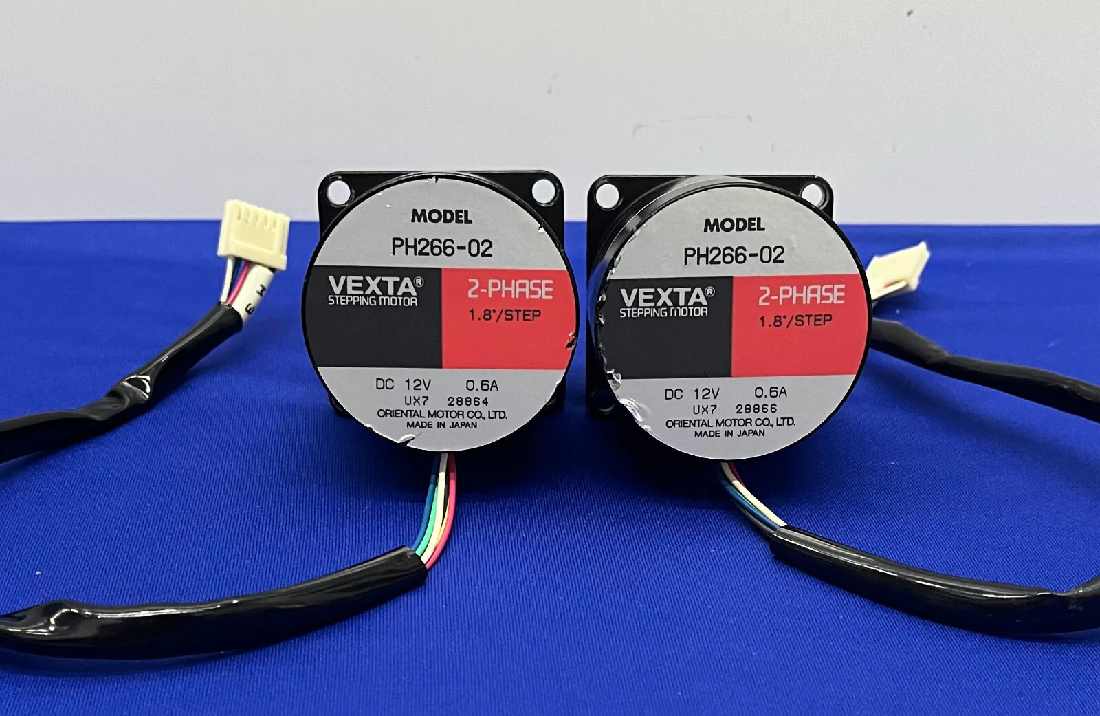 ORIENTAL VEXTA  PH266-02 STEPPING MOTOR 2 PHASE 1.8/STEP – 1 LOT QTY 2