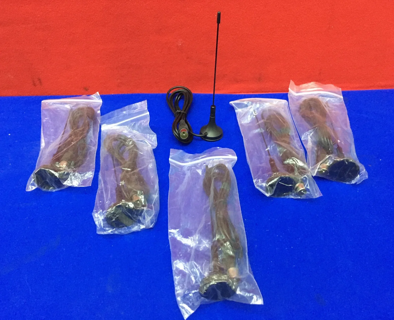 QTY 6 – ANTENNA RF  4 INCHES MAGNETIC MOUNT BNC connector ETC