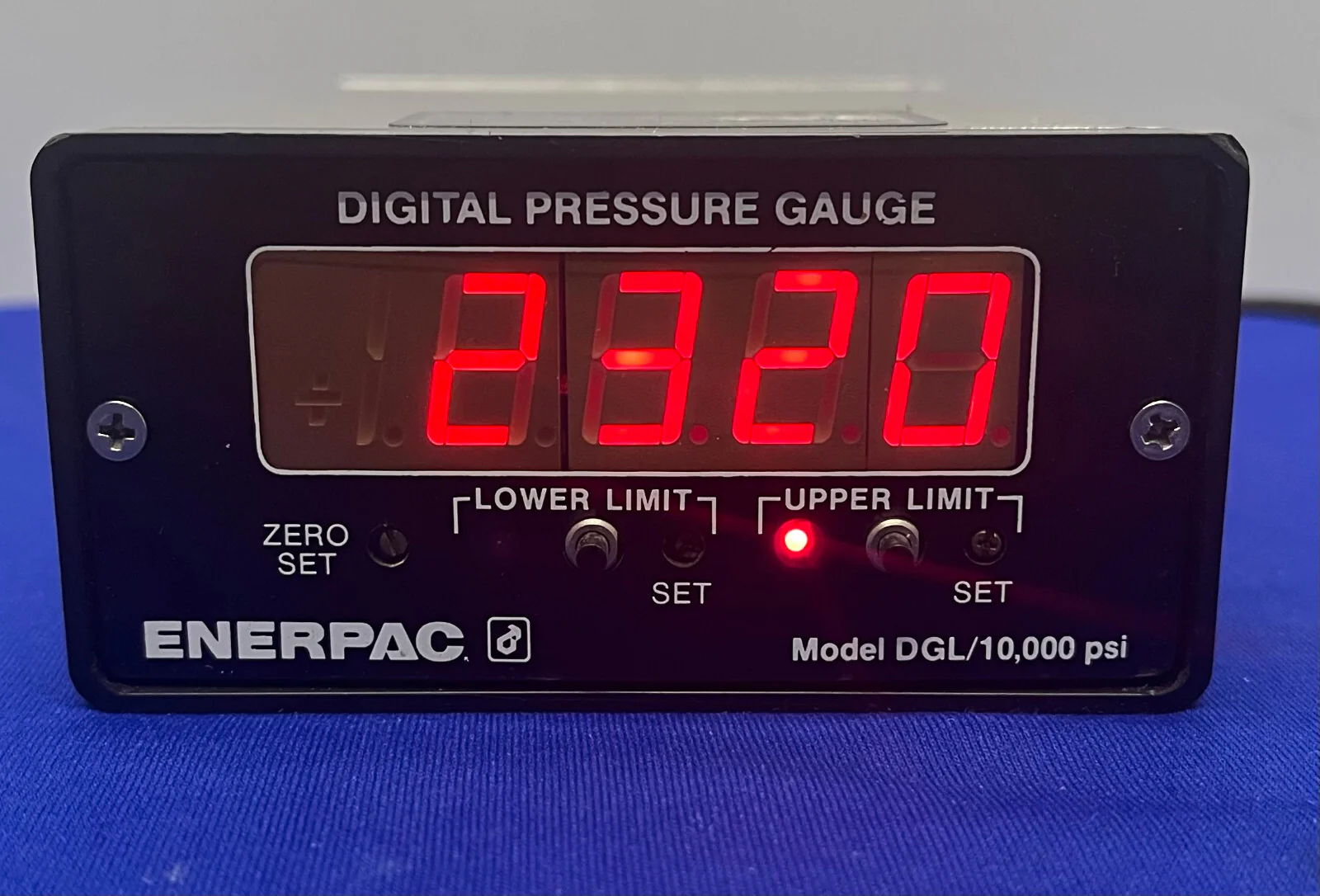 ENERPAC DGL1 / DGL-1  DIGITAL PRESSURE GAUGE 10,000 PSI – FOR PARTS/REPAIR