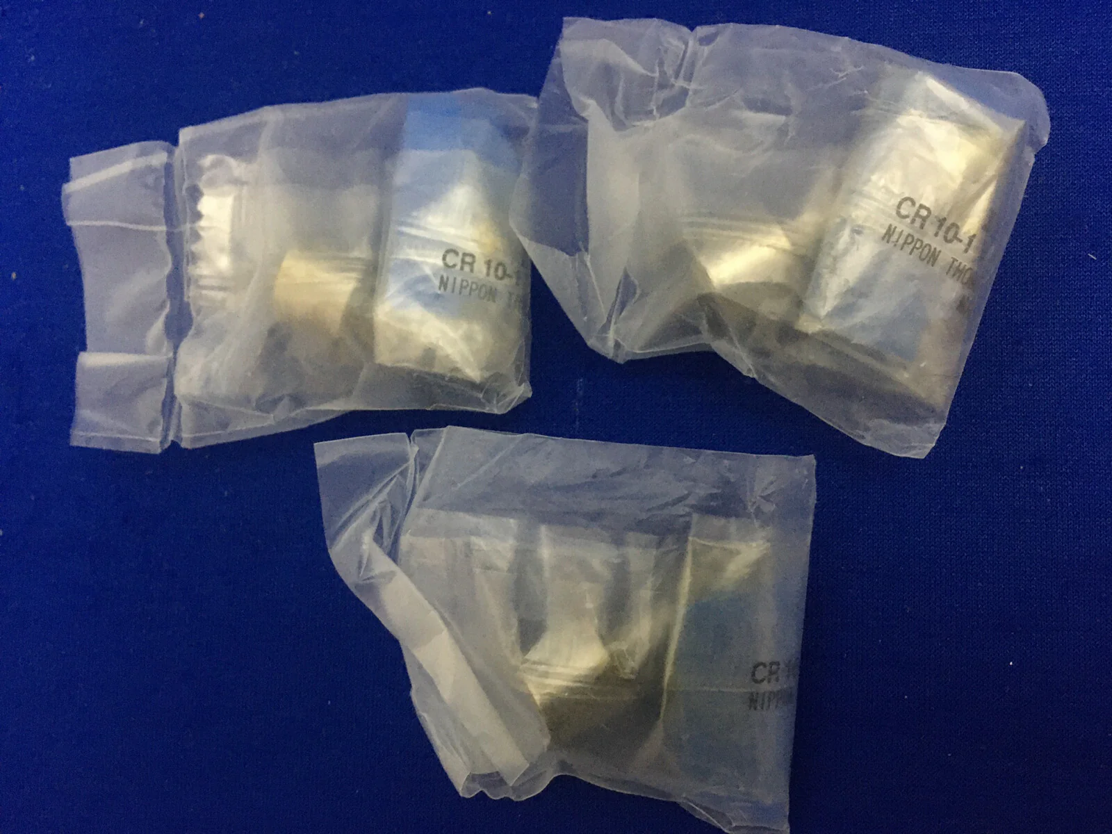 1 LOT OF QTY 3 – IKO CR 10-1 VUU / CR10-1VUU CAM FOLLOWER