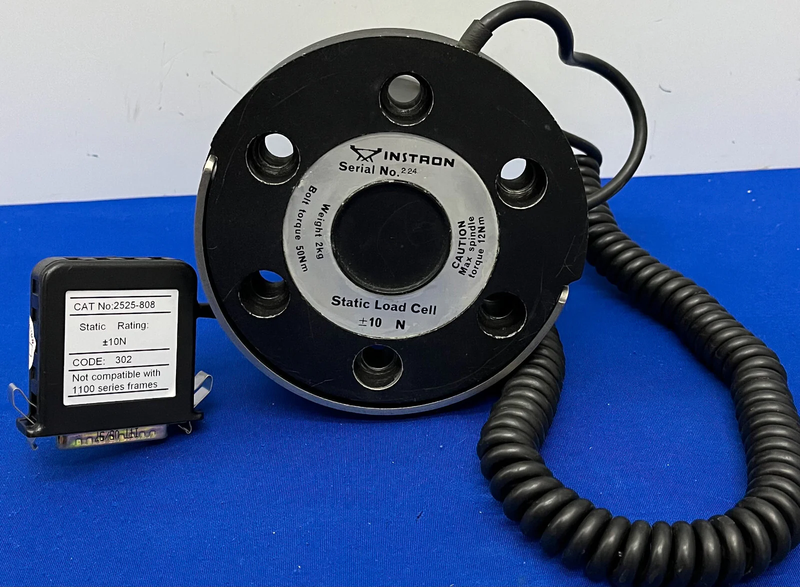 INSTRON 2525-808 +/-10N STATIC LOAD CELL WEIGHT 2kg