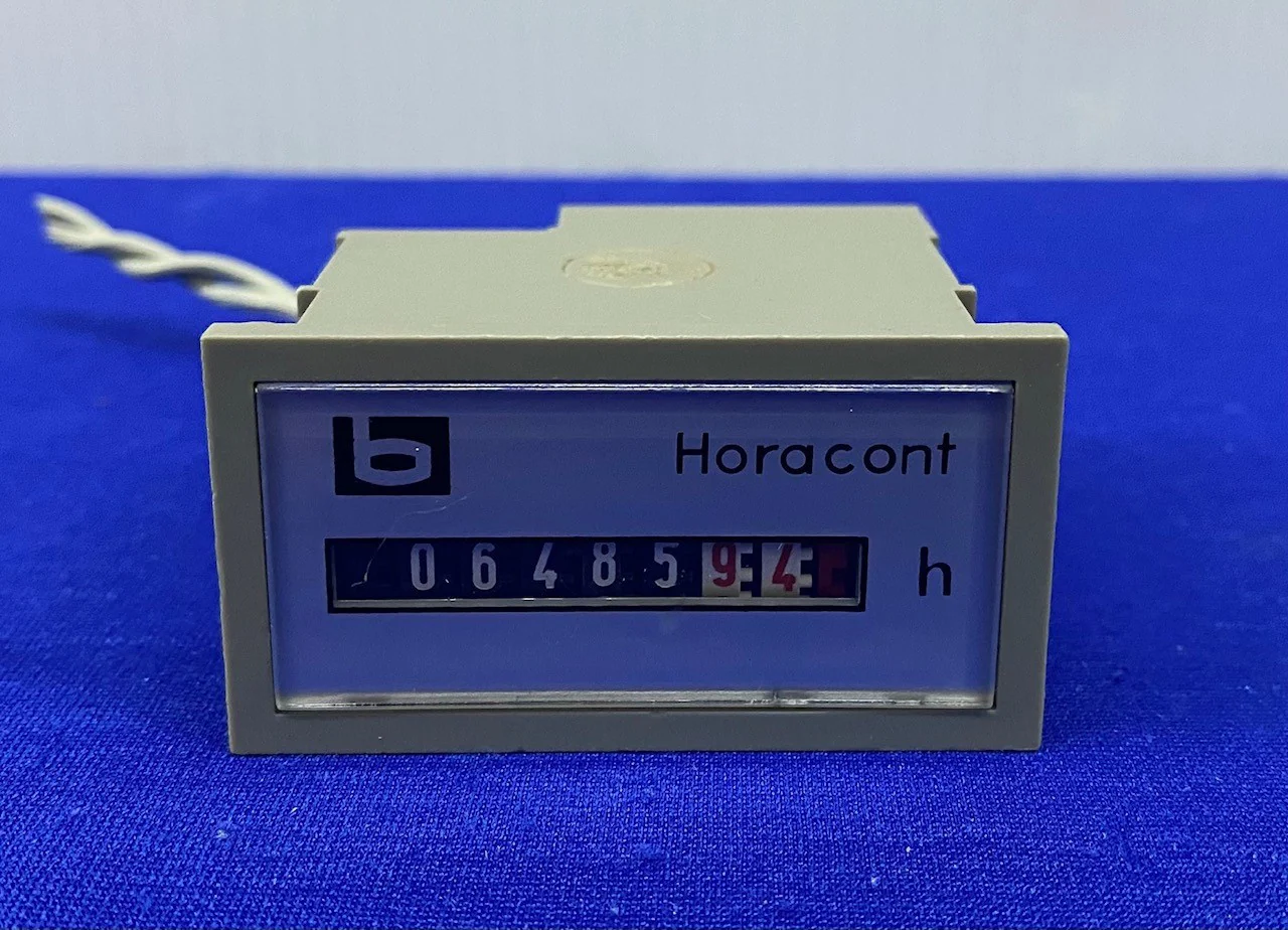 HORACONT HOUR METER COUNTER – PART NUMBER UNKNOWN
