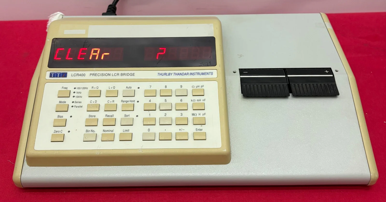 TTI / THURLEY THANDAR LCR400 PRECISION LCR BRIDGE 120V BENCHTOP – PARTS/REPAIR