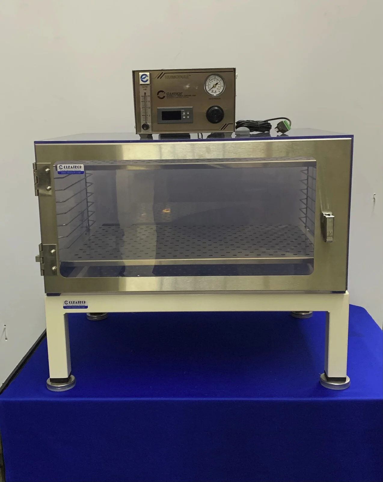 CLEATECH  HUMODULE AUTOMATIC PURGE CONTROL HUMIDITY DESSICATOR W/CABINET & STAND
