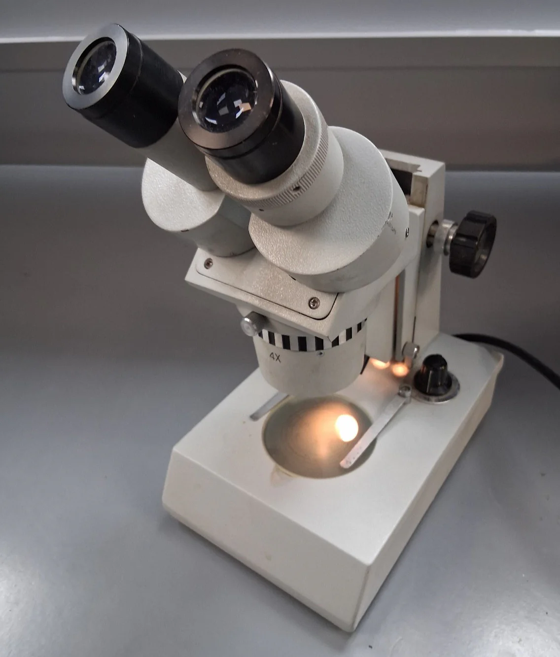 20X -40X STEREO MICROSCOPE WF10X DUAL TOP AND BOTTOM LIGHT