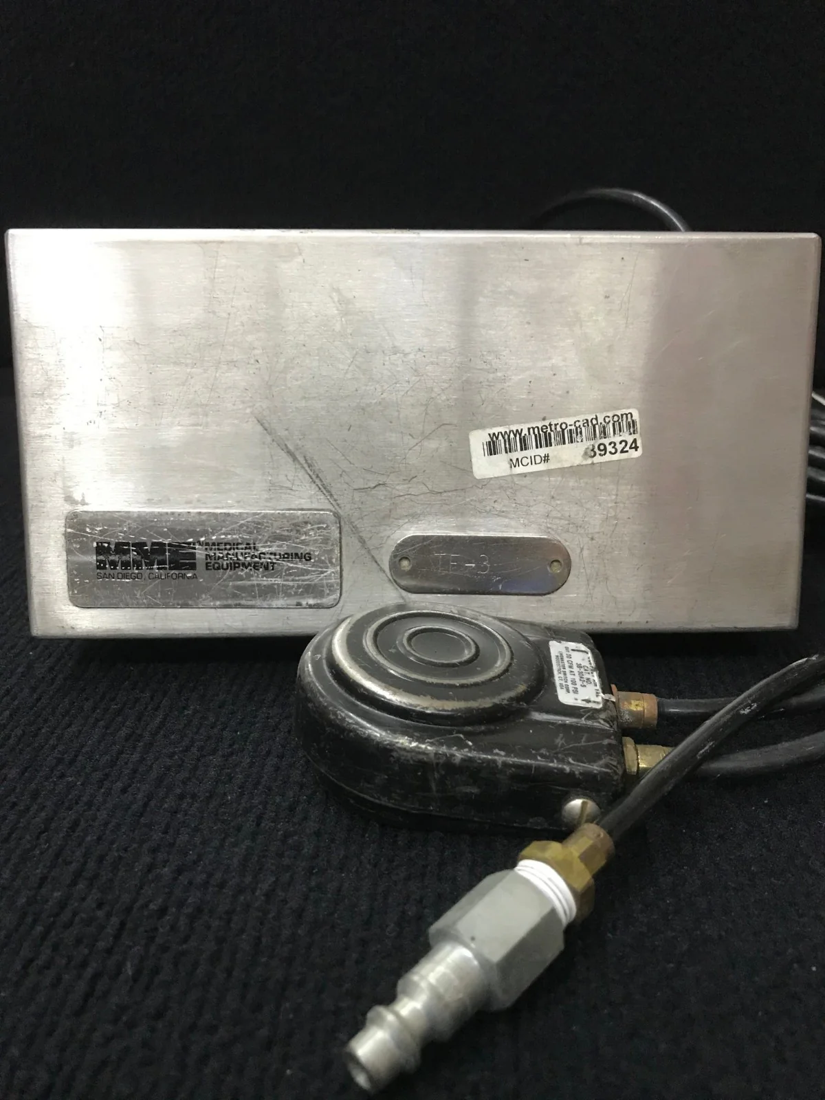 MME MEDICAL MANUFACTURING EQUIPMENT 4200 NEUMATIC CONTROLLED WITH FOOT SWITCH