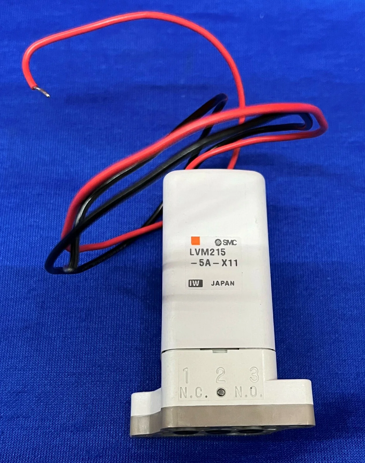 SMC LVM215-5A-X11 Valve