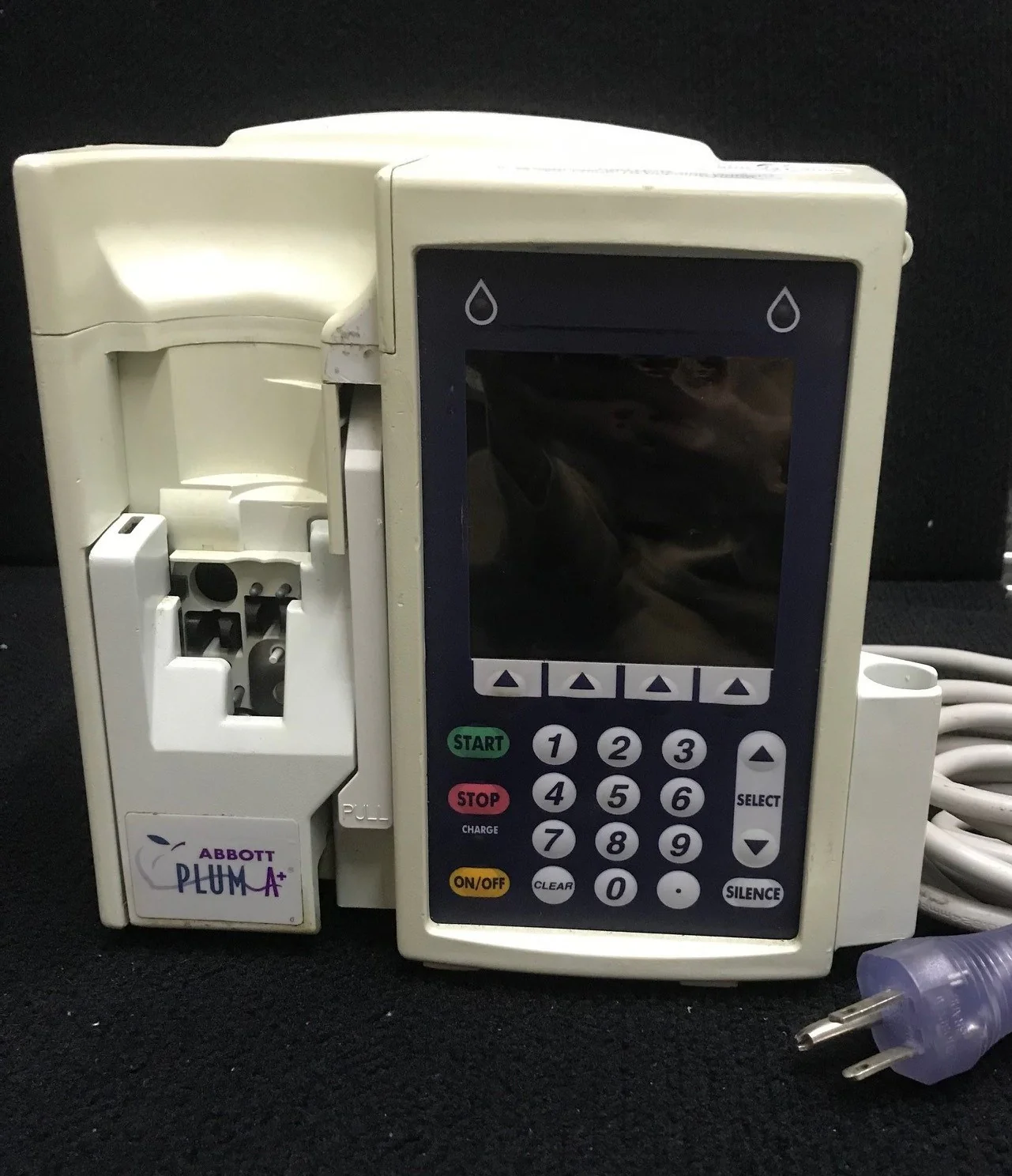 ABBOTT HOSPIRA PLUM A+ INFUSION PUMP – DUAL LINE IPX1 120VAC FOR PARTS REPAIR