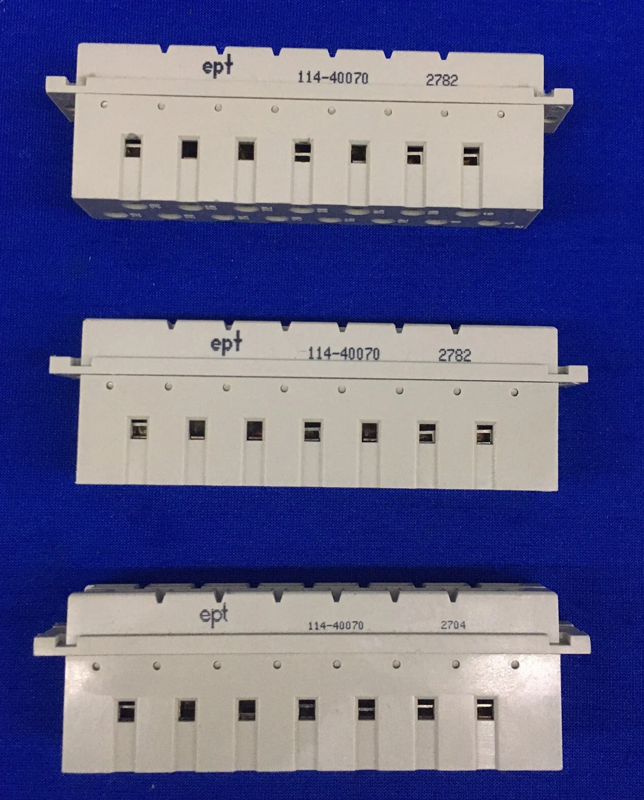 1 LOT QTY 3 – EPT 114-40070 CONNECTOR 15 PIN