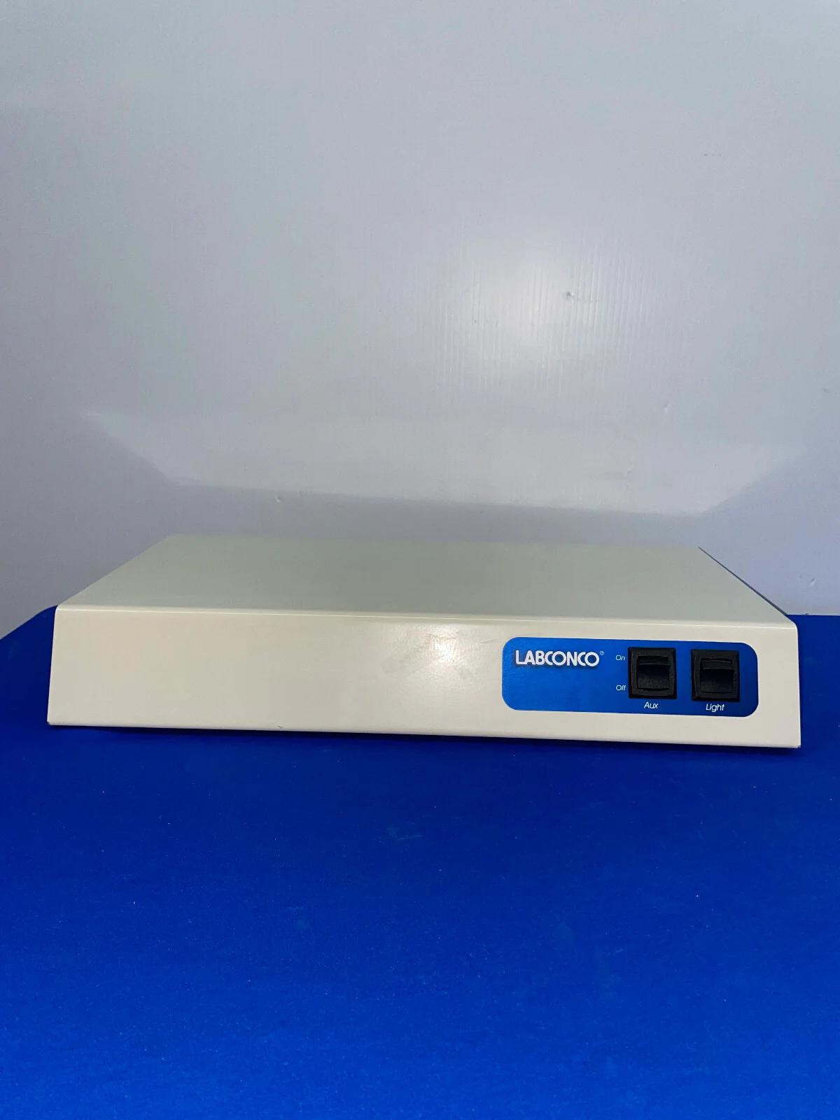 LABCONCO FLUORESCENT LIGHT FIXTURE / KIT for use W/ Plexiglass Hood / ENCLOSURE