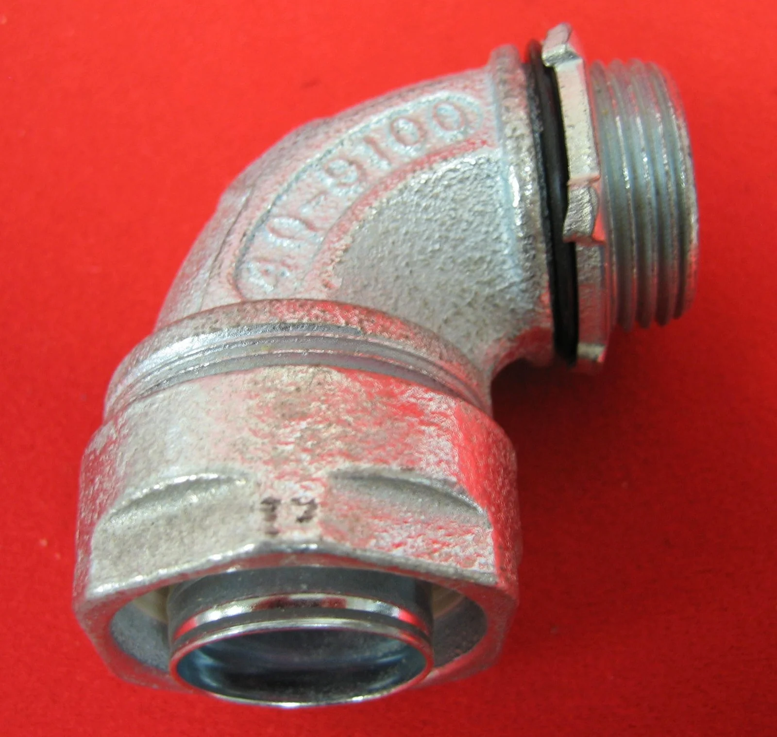 O-Z GEDNEY 4Q-9100 1″  90 DEG CONDUIT CONNECTOR  ELBOW LIQUID TIGHT,1 LOTof 11