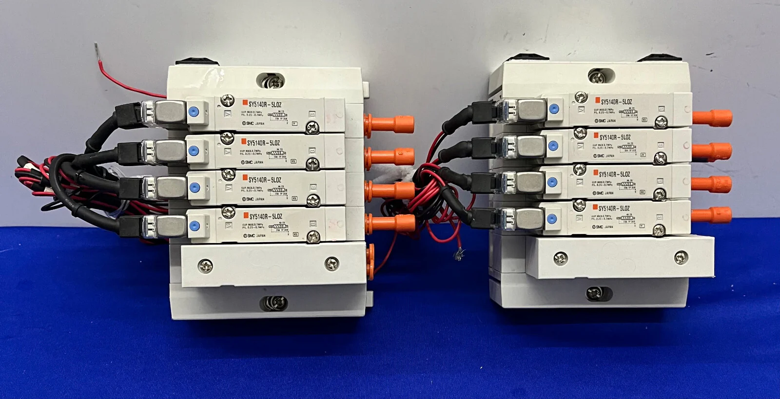 SMC 5000 SERIES SS5Y5-1010983-01-3 MANIFOLD SY5140R-5LOZ SOLENOID VALVES – QTY 2