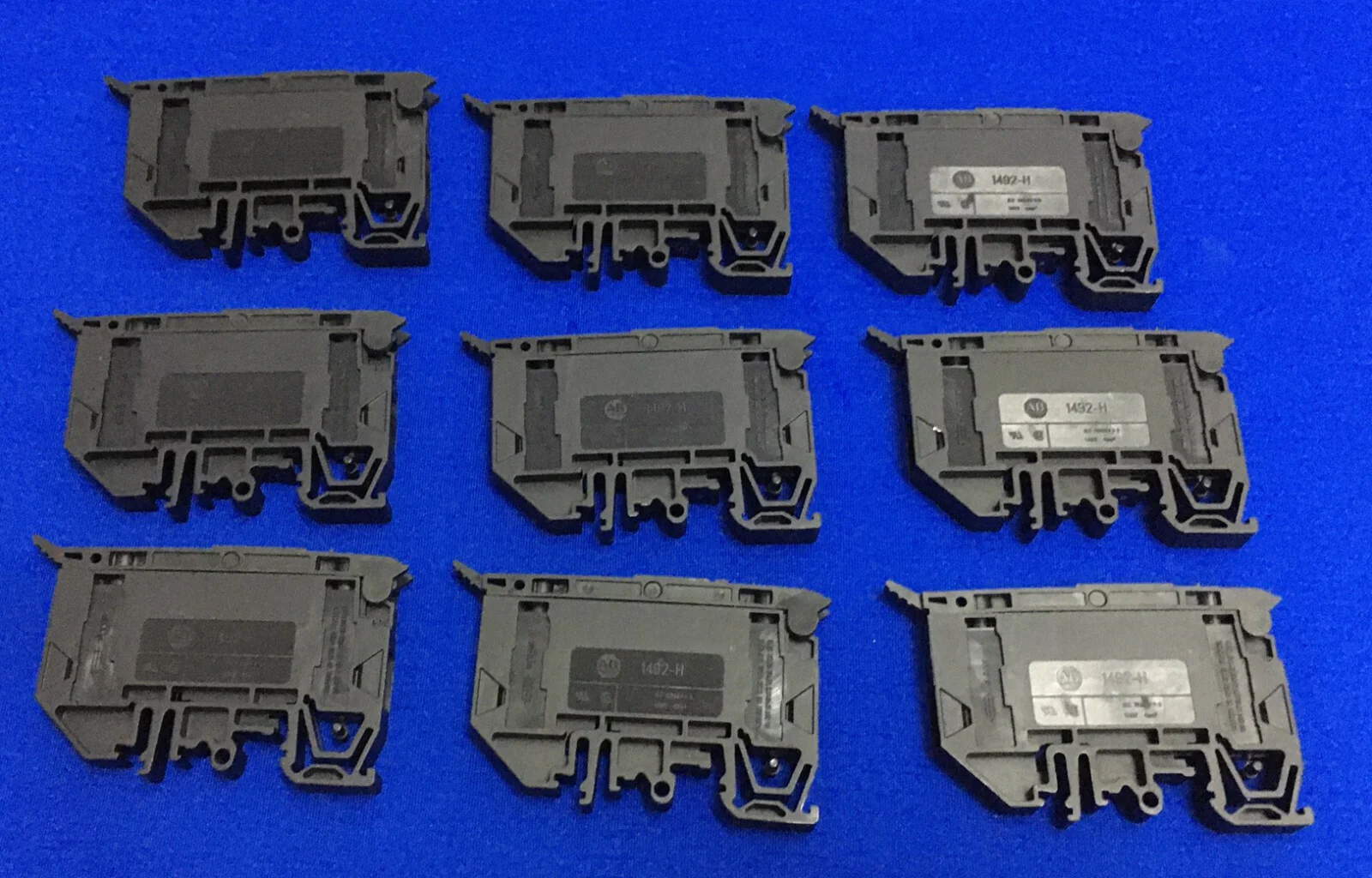 1 LOT OF 9 – Allen Bradley AB 1492-H / 1492H FUSIBLE TERMINAL BLOCK