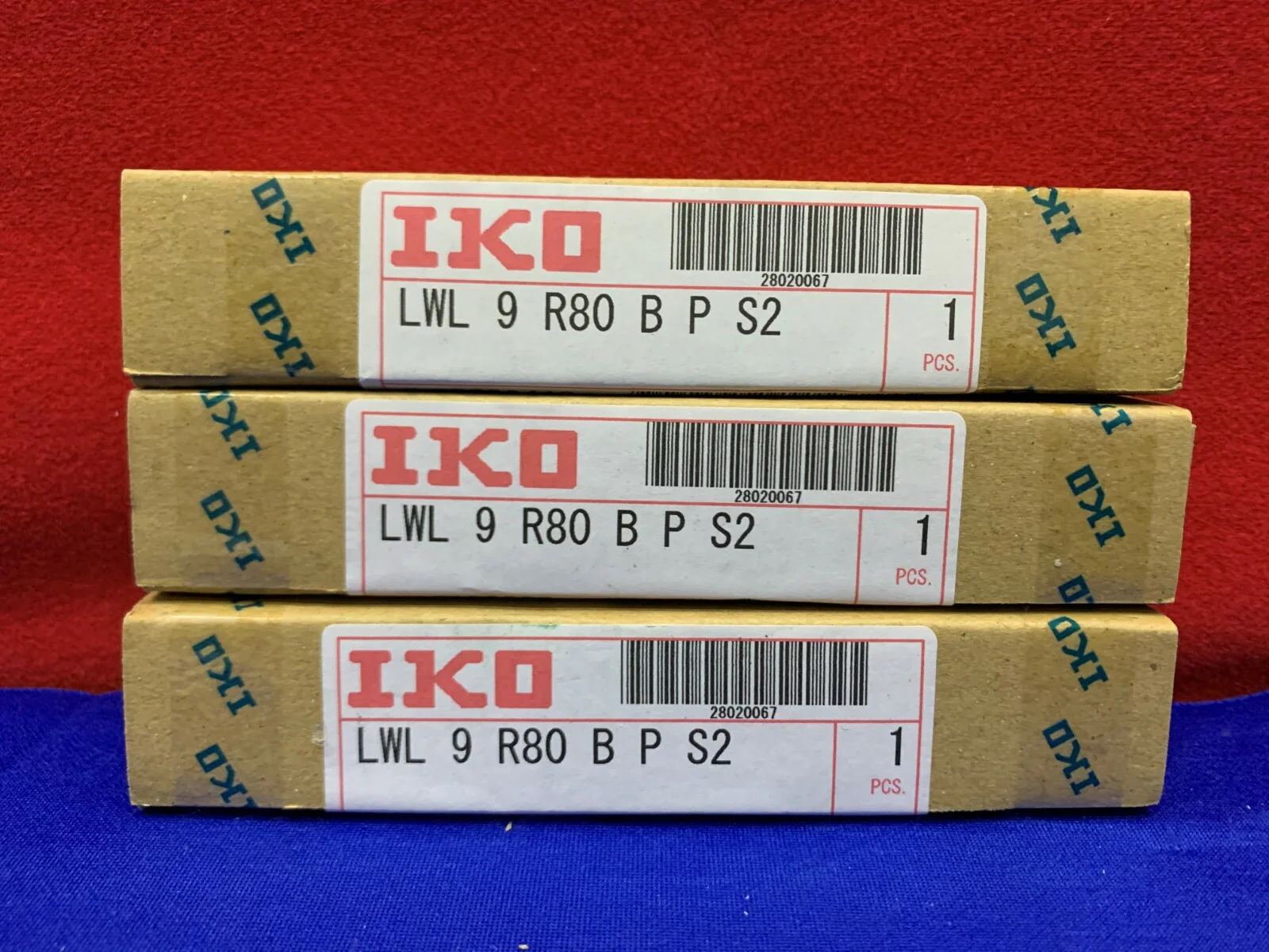 1 Lot Qty of 3 – IKO Nippon Thomson Linear Guide Rail.  LWL 9  R80 B P S2