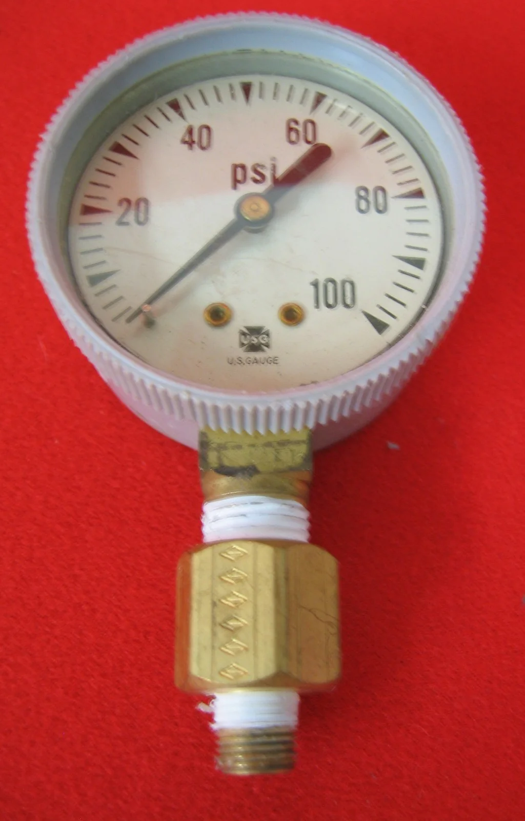 USG 100 PSI 0-100 PSI PRESSURE GAUGE GAGE BOTTOM CONNECT