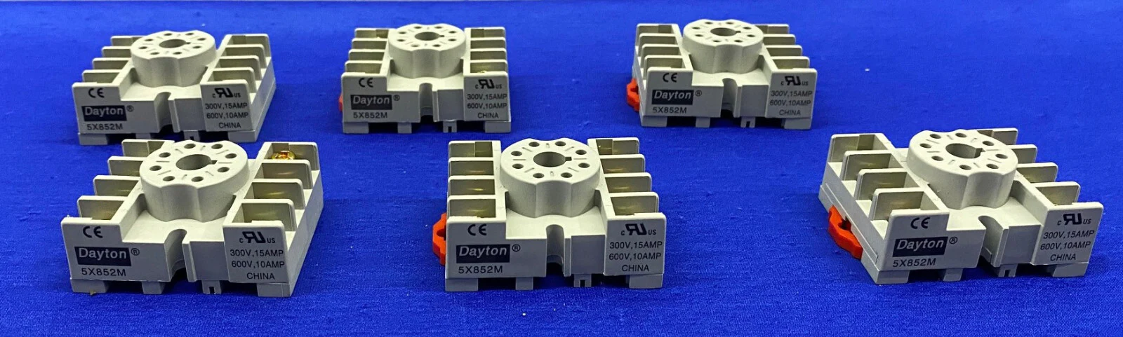 1 LOT QTY 6 – DAYTON ® 5X852M DIN RAIL MOUNT RELAY SOCKET