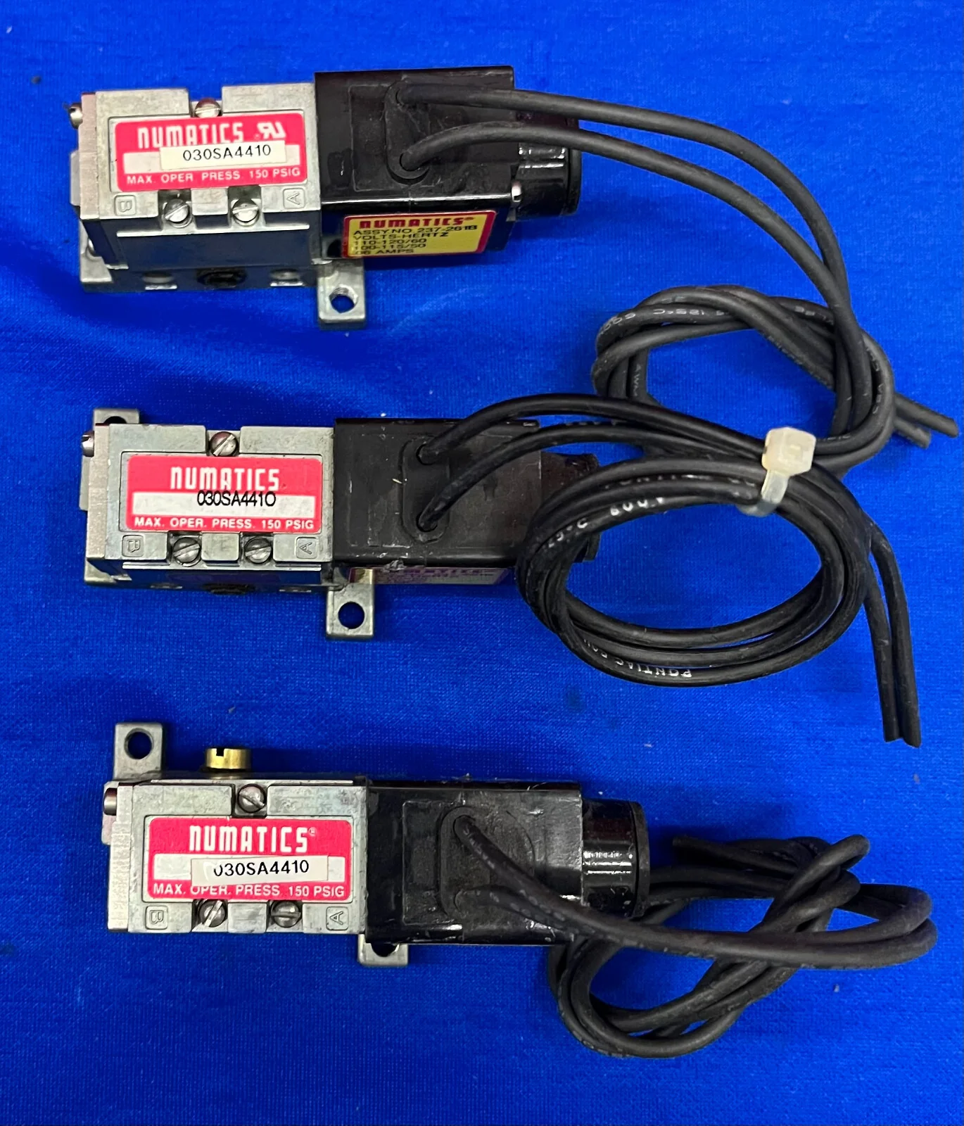 1 LOT QTY OF 3 – NUMATICS 030SA4410 SOLENOID VALVE ASSY #237-261B 150PSI MAX