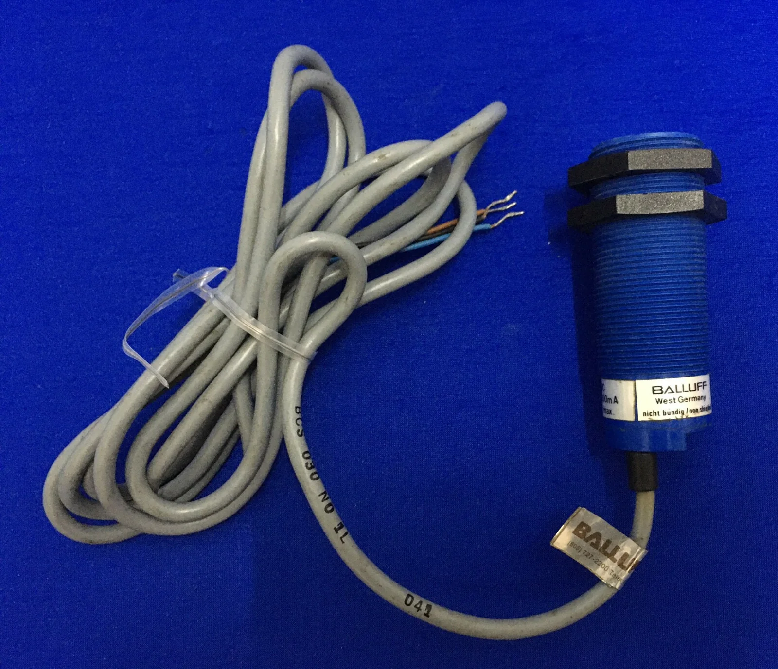 BALLUFF BCS 030 NO 1L 041 INDUCTIVE PROXIMITY SWITCH / SENSOR 10…30V DC
