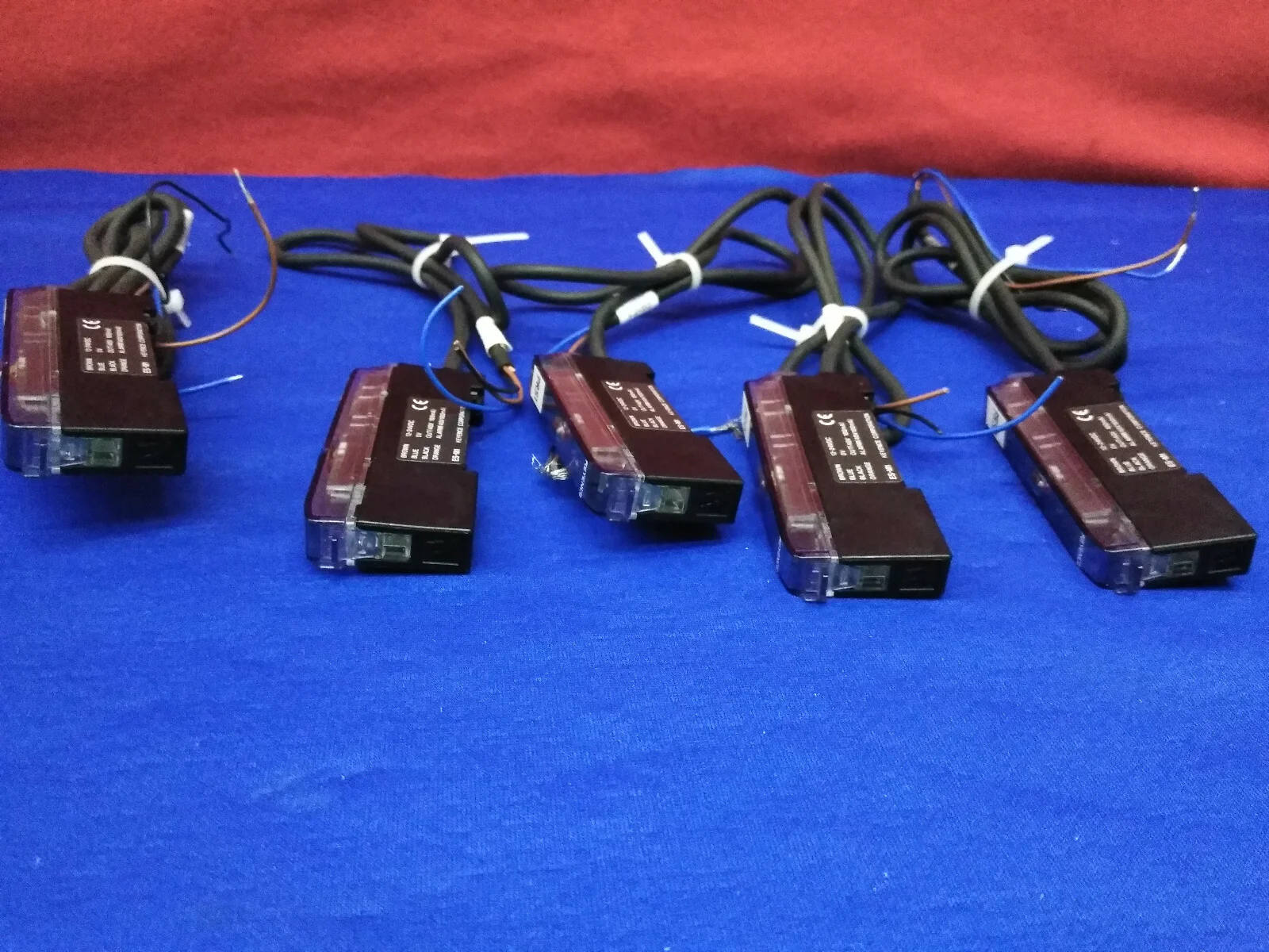 1 LOT QTY OF 5 – KEYENCE ES-M1  PROXIMITY SWITCH AMPLIFIER